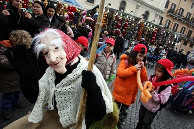 L'Avis porta la Befana da Zengoni