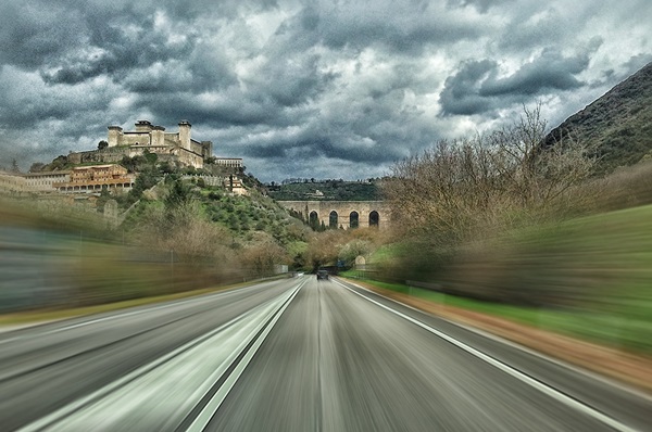 Foto del Giorno, Spoleto a tutta velocità di Simone Calandri