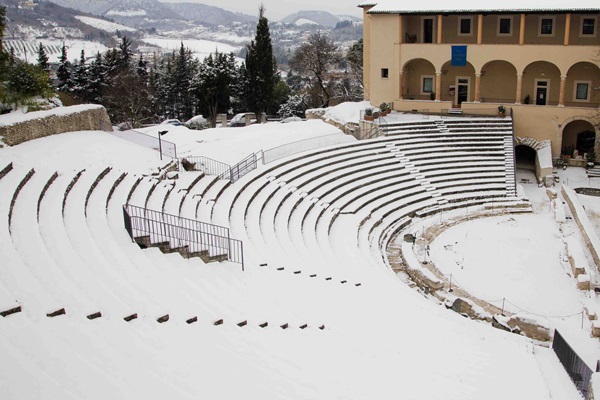 Foto del Giorno, Teatro in bianco di Francesco Zinni