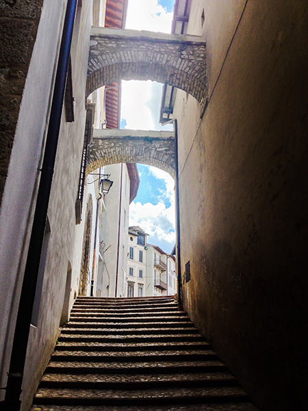 Spoleto, via del Duomo è la foto del giorno di Maria Letizia Mancini