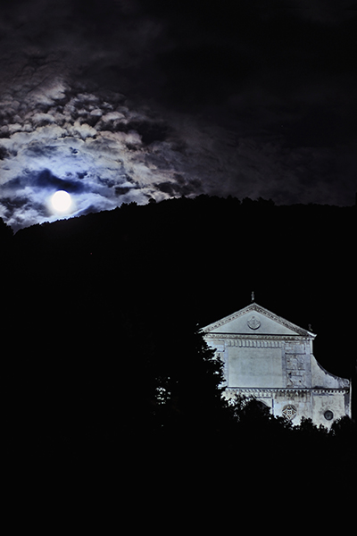 Spoleto, "La luna su San Pietro" di Silvia Mancini