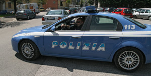 polizia-volante-in-corsa