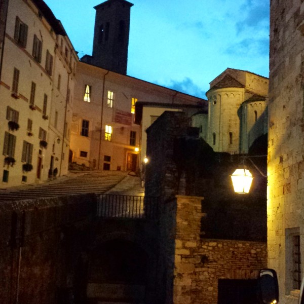 Spoleto, foto del giorno è piazza Duomo di Pierina Neri