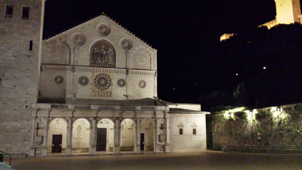 Spoleto, la foto del giorno è piazza Duomo di Andrea Luzi