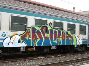 treni graffiti