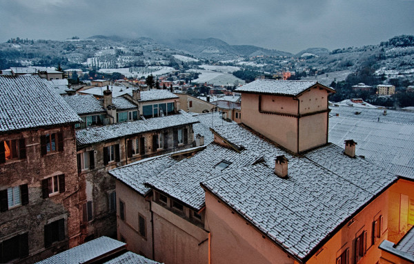 Spoleto, alba della Merla imbiancata di Piero Errera