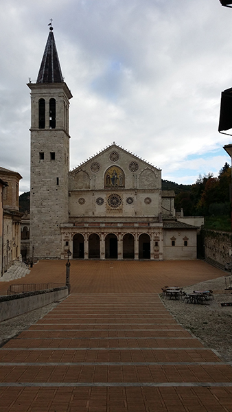 Spoleto, la foto del giorno è piazza Duomo di Enrico Pettinari