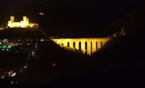 ponte-rocca-notte-spoleto