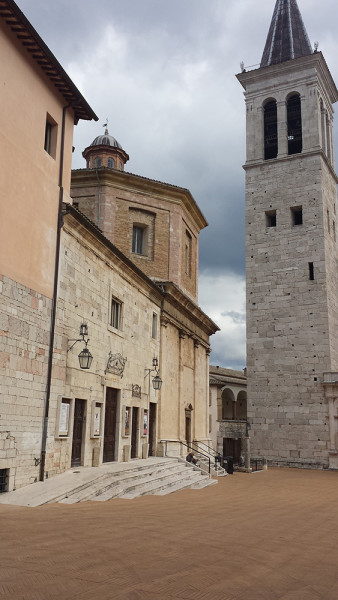 Spoleto, la foto del giorno è Caio e campanile di Pierina Neri