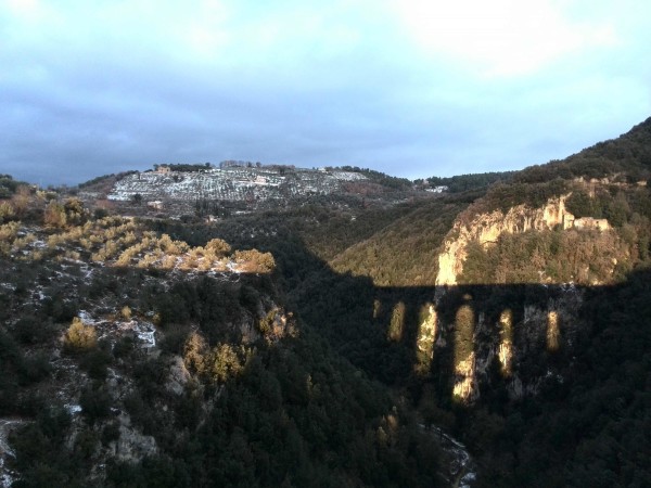 Spoleto, la foto del giorno è "Uno sguardo dal ponte" di Giorgio Assisani