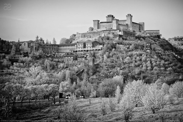 Spoleto, foto del giorno è "Colle Sant'Elia in B&W" di Andrea Cittadini