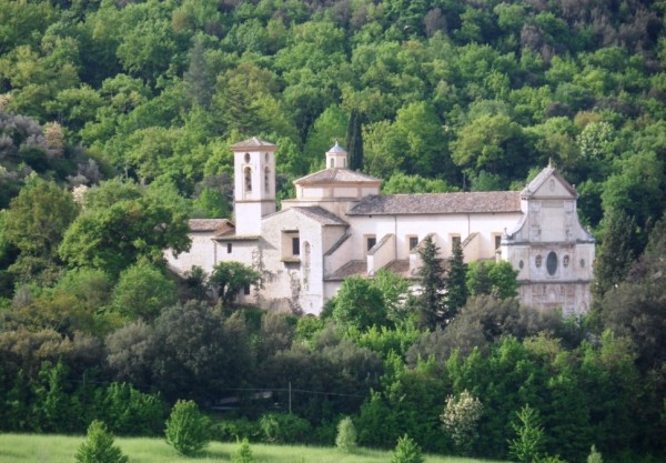 Spoleto, la foto del giorno è "San Pietro" di Enzo Marchese