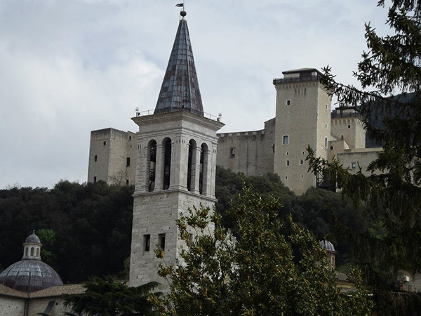 Spoleto, la foto del giorno è "Prospettive" di Emanuele Ubaldi