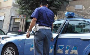 poliziotti