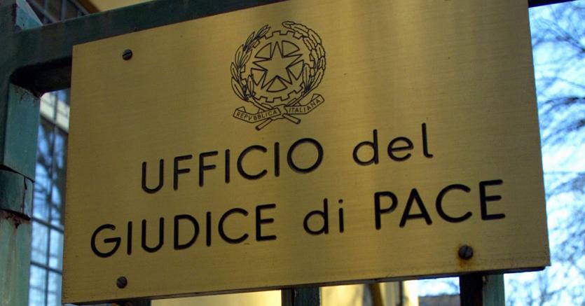 GIUSTIZIA_TARGA_GIUDICE DI PACE_FOTOGRAMMA-kM2B--835x437@IlSole24Ore-Web