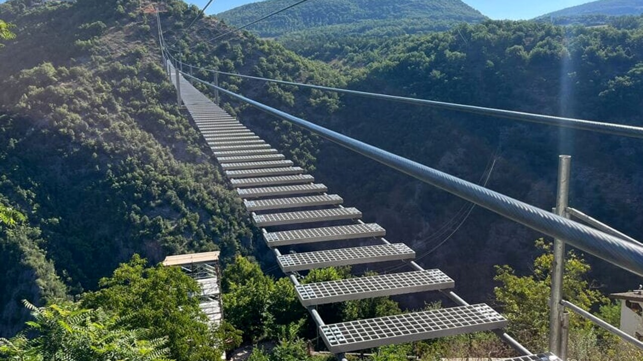 Finalmente Apre Il Ponte Tibetano Di Sellano Spoleto Giorni